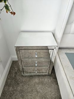 2 nightstands $50 each .. $100 total for both