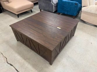 43.3" Farmhouse Lift Top Coffee Table With Hidden Storage, Square Rustic Wood Coffee Table With Hydraulic Lift Mechanism
