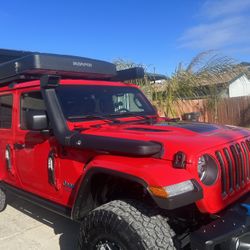Mopar  Snorkle Jeep Wrangler  18 & Up