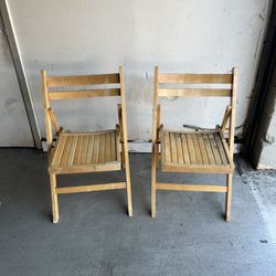 Solid Folding Beach, Wood Chairs, Good Condition,
