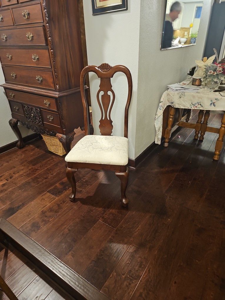 6 Cherry Wood Dining Chairs