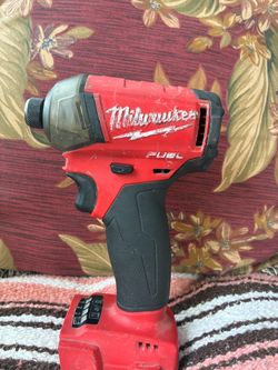 M18 Milwaukee surge