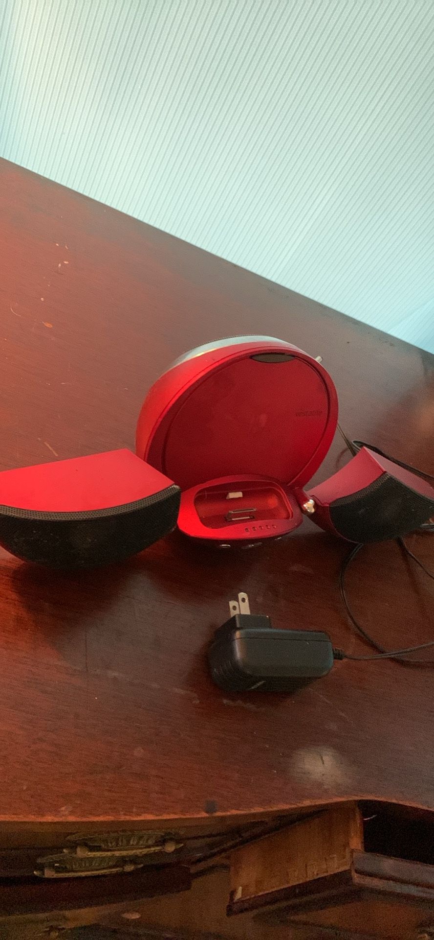 Vestalife Ladybug Speaker Dock For iPod
