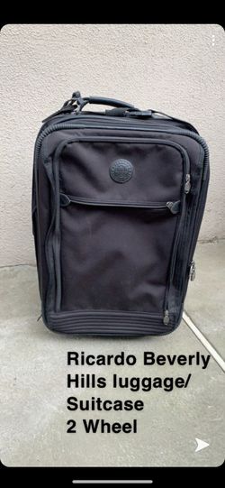 Ricardo Beverly Hills Luggage/Suitcase 2 Wheel