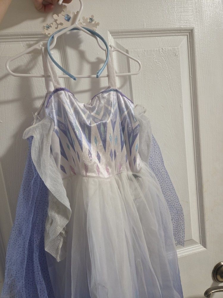 Disney Frozen Elsa dress and accesorie, Size 3T/4T