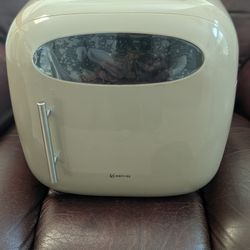 Brand New UV Sterilizer & Heat Dryer Cabinet 