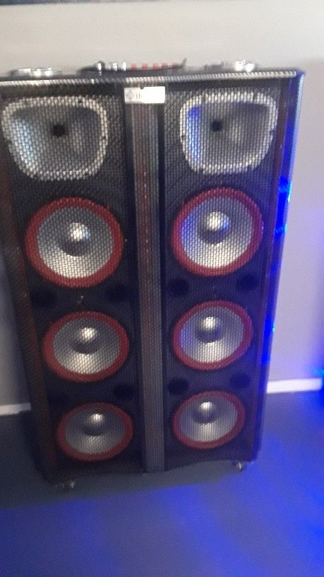 Large Speaker W/  Lights. 