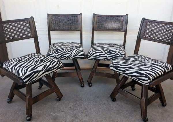 Set 4 Game Chairs 