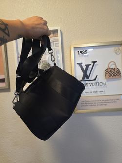 Purses for sale Dust bags Wallets. Read details