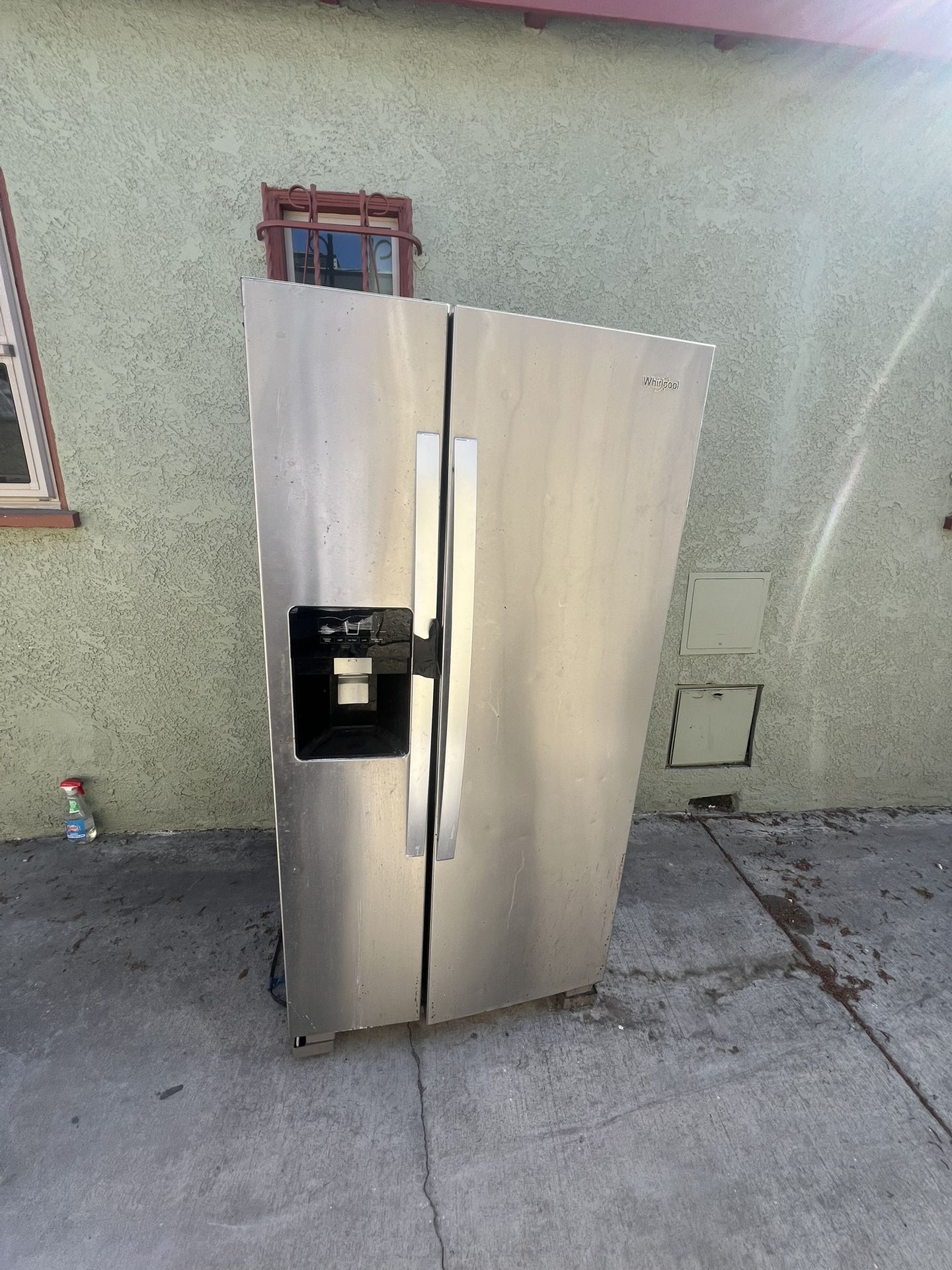 WHIRLPOOL REFRIDGERATOR