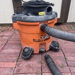RIDGID WET/DRY VACUUM 