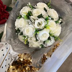8-Flowers For Centerpieces