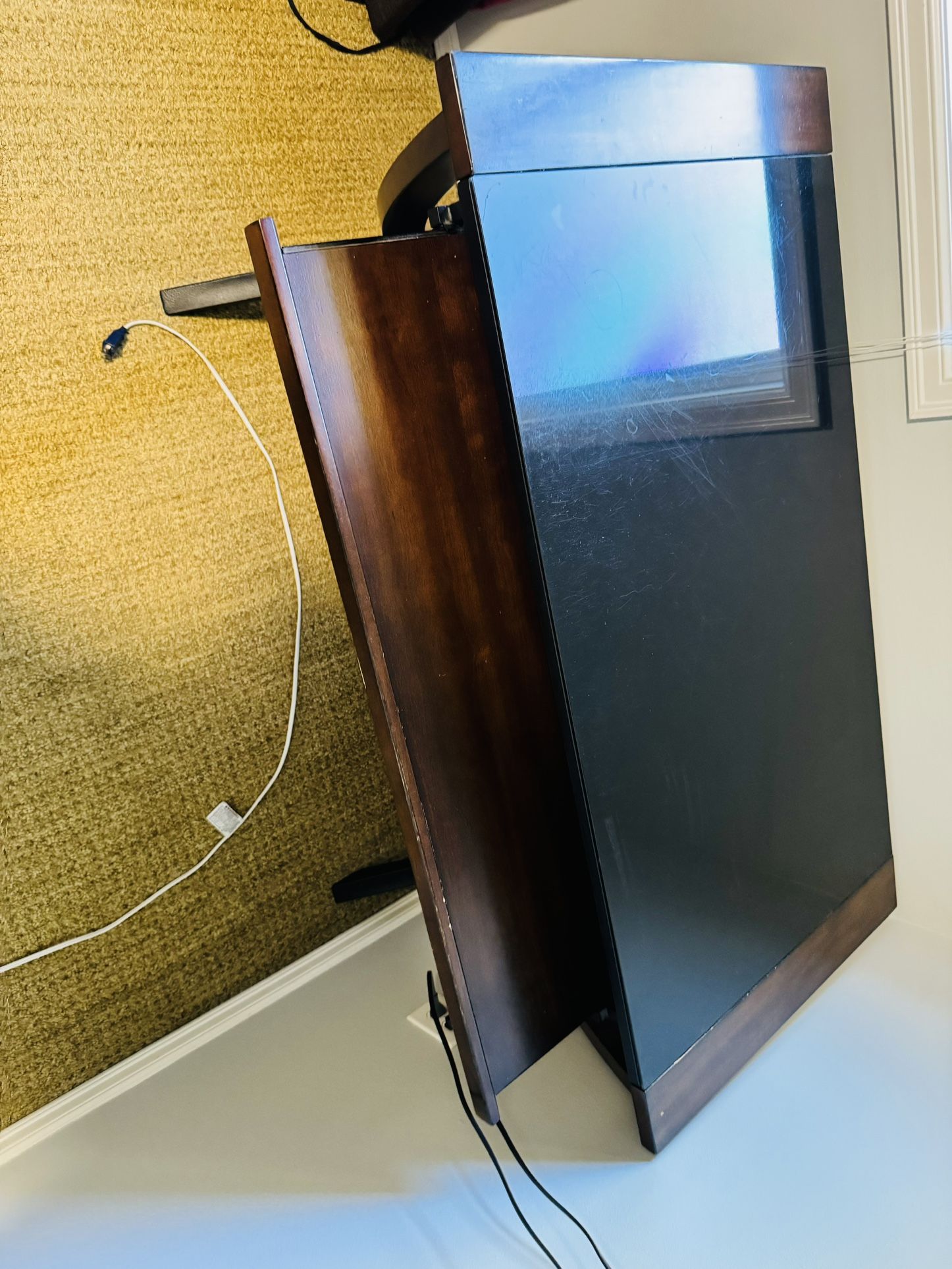Work desk With Sliding Keyboard Holder