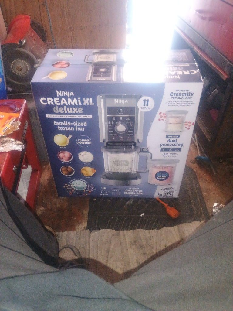 Ninja Cream I XL Deluxe, 11/1 ICE Cream & Frozen Treat Maker