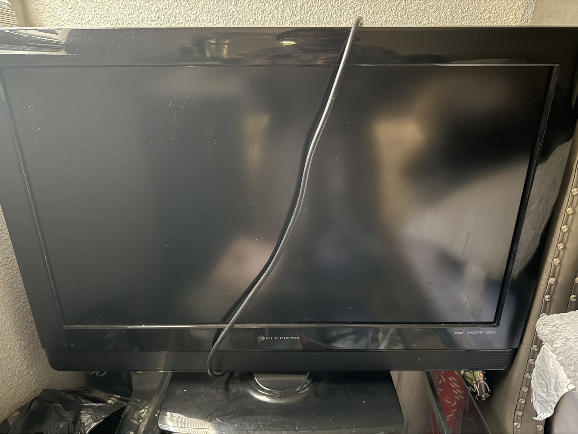 TV (Not smart but can connect to Roku