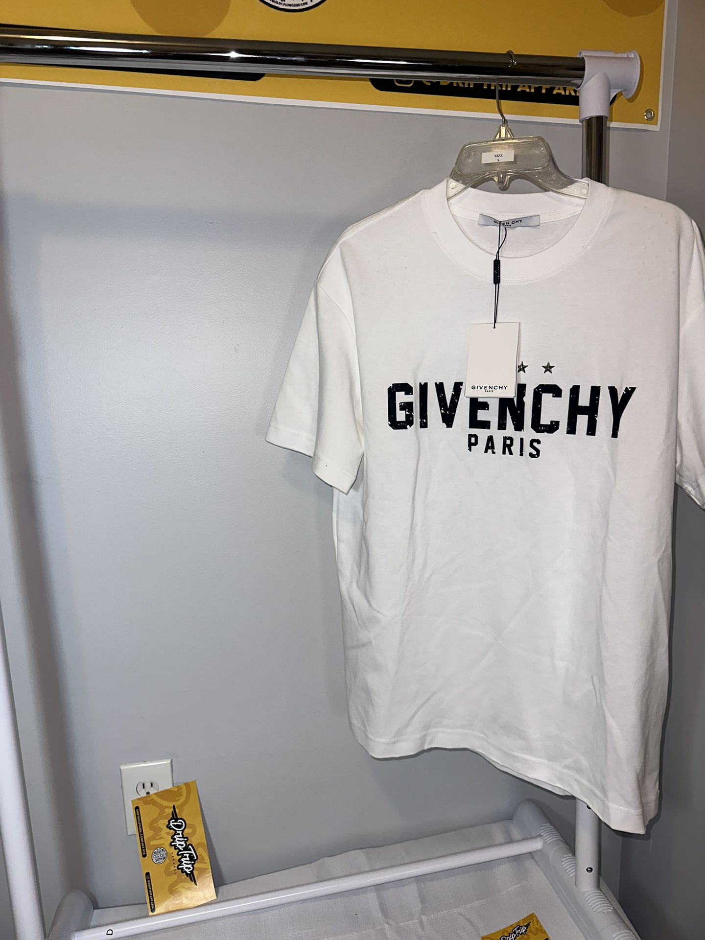 Givenchy By Paris  T-shirt 