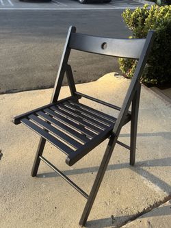 Foldable Black Wood Chair
