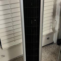 Bionaire Tower Fan with Remote – Oscillating, 3 Speeds – Great Condition