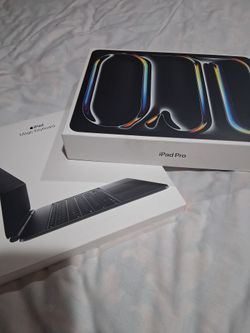 IPAD  PRO 13 inch. (M5) FREE Magic keyboard