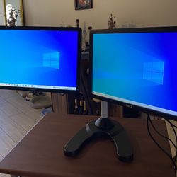Dual Dell P1913b LED LCD Monitor- 19"  VGA and display port.  Nothing wrong 