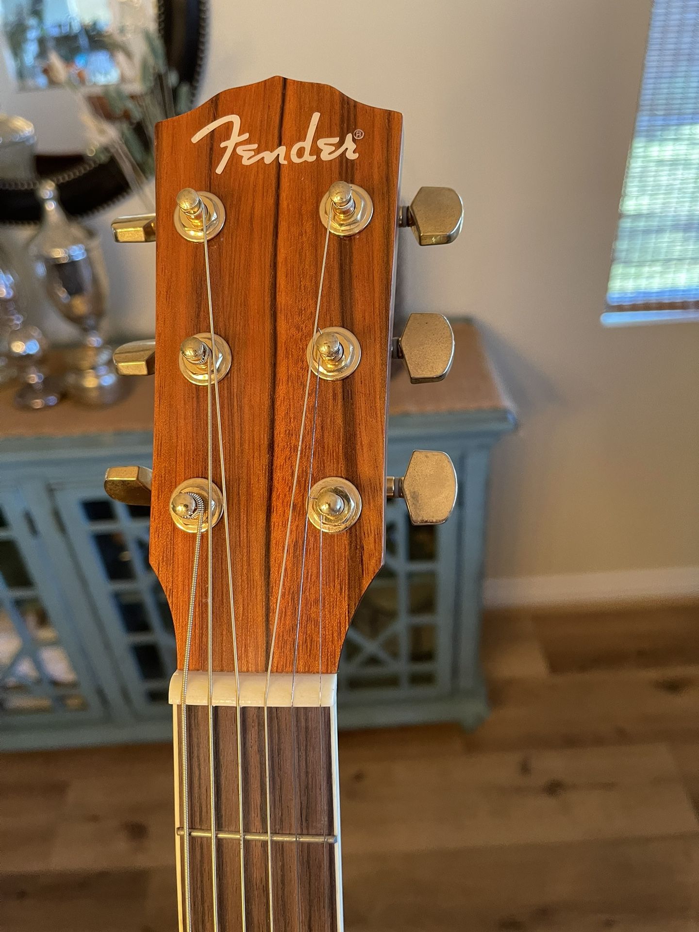 Fender CD220CE All dao Nat Acoustic Guitar And Soft Case for Sale in  Oceanside, CA - OfferUp