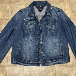 Tommy Hilfiger Trucker Jean Medium Wash Denim Jacket Size Women's XLarge-EUC