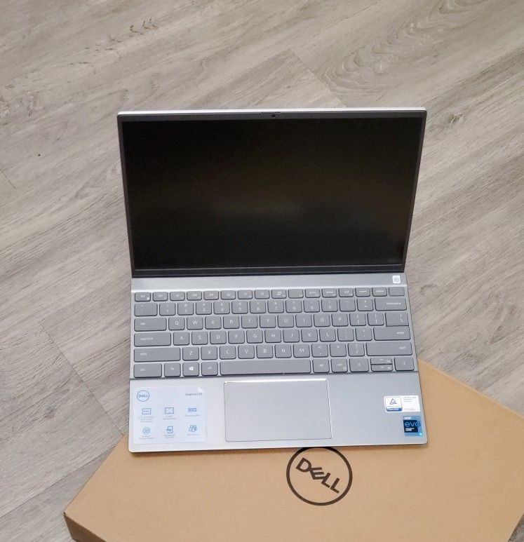 Dell - Inspiron 13 5310 13.3" (i5-11th Gen / 16GB RAM / 512GB SSD / Intel Iris XE Graphics)