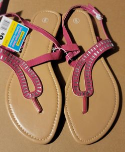 Women's Sandals $2 (One Available In Size 9)