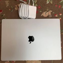 Macbook Pro Laptop 