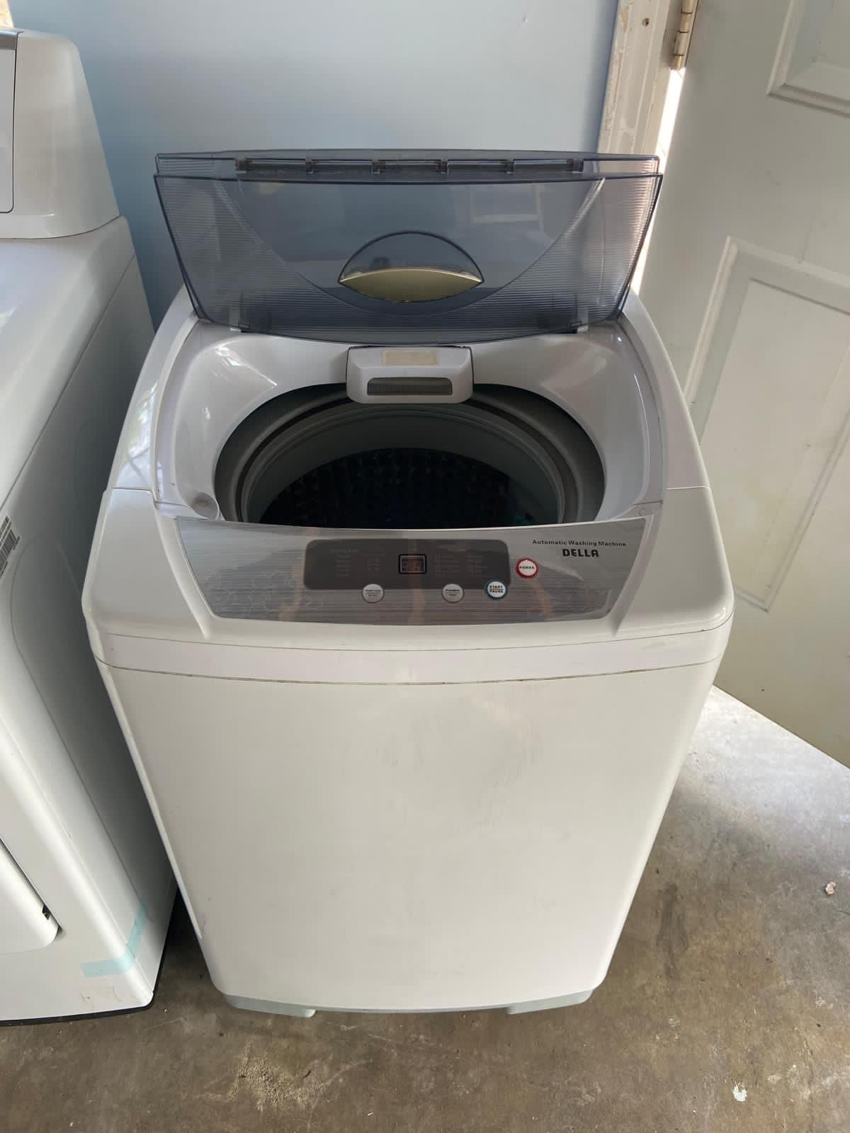 Lg Dryer And Della Washing Machine