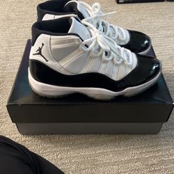 Air Jordan 11 Concords