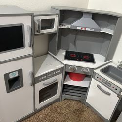 Play Kitchen 