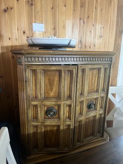 wooden shelf cabinet.