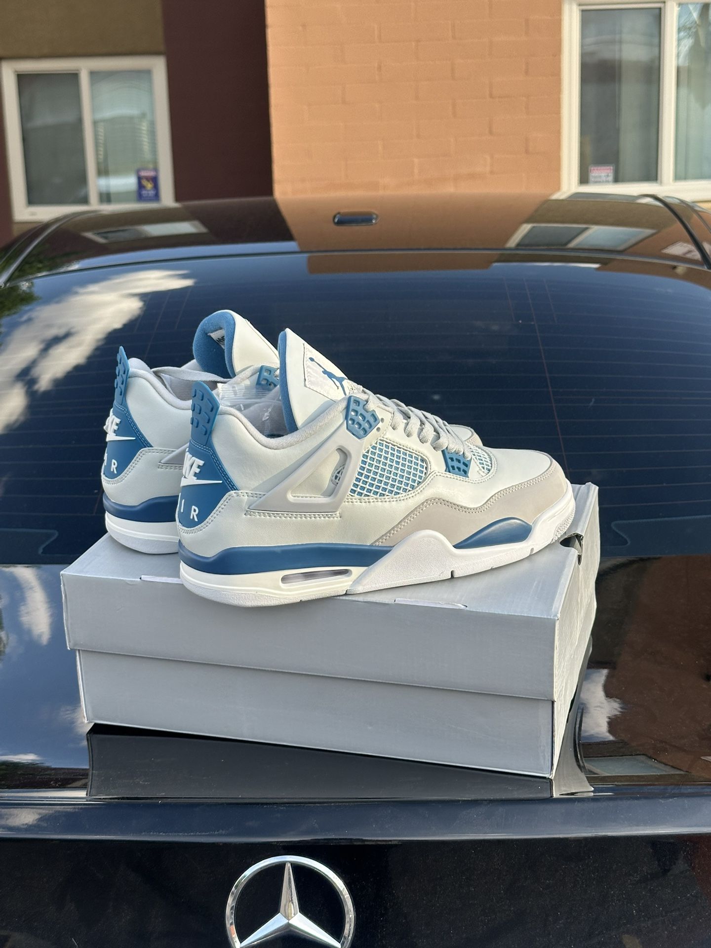 Jordan 4