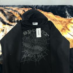 Spider Hoodie Size Xl 