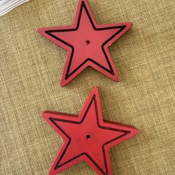 Pottery Barn Kids Star Art Cable System. Red color stars. Outer box has scuffs, but the cable system id brand new and has never been used.