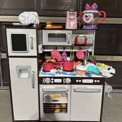 Wood Kids Play Kitchen With accessories