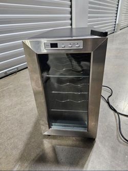 INSIGNIA 8-Bottle Wine Cooler