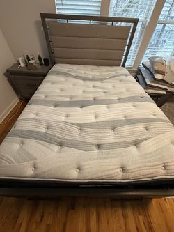 Queens Size Mattress lightly used $300 retail $1,500