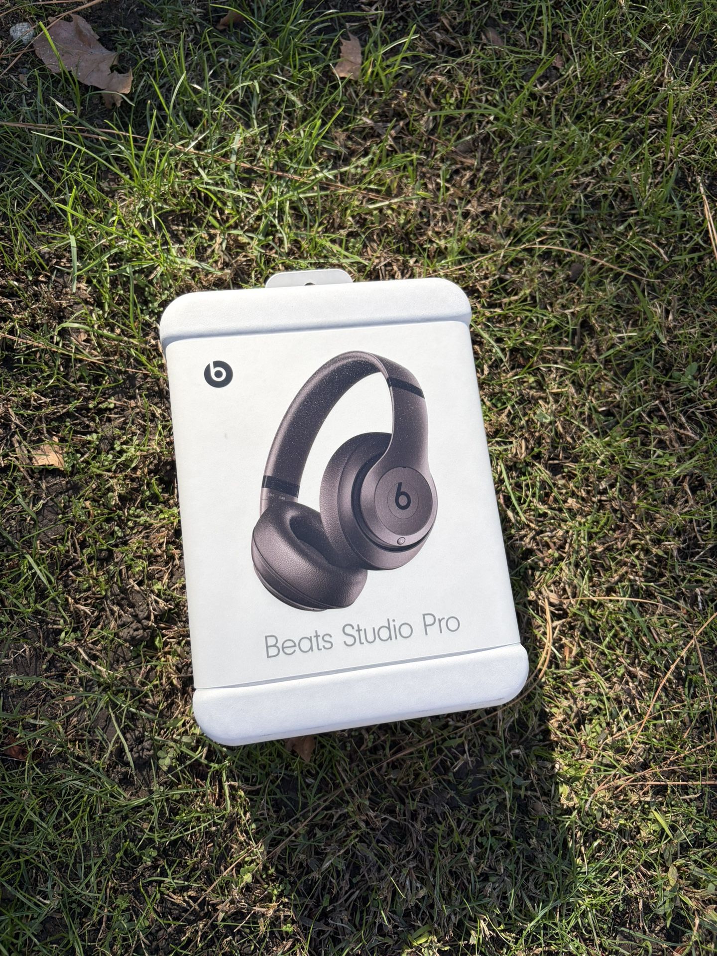 Beats Studio Pro (BRAND NEW )