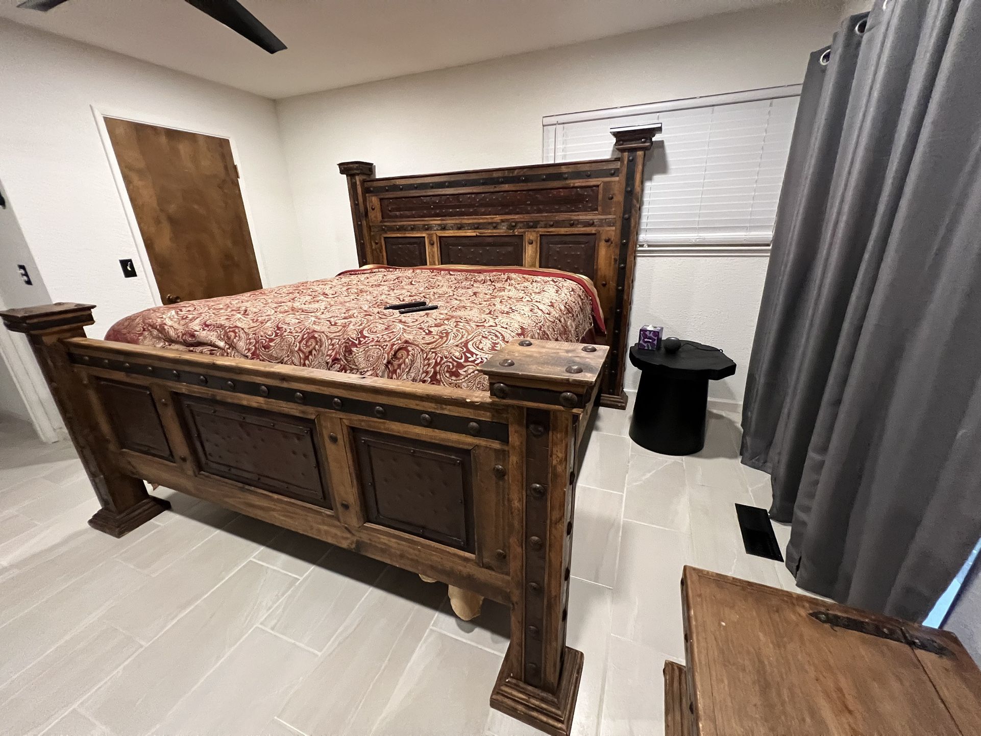 California King Size Bedroom Size Built For A King!!!!