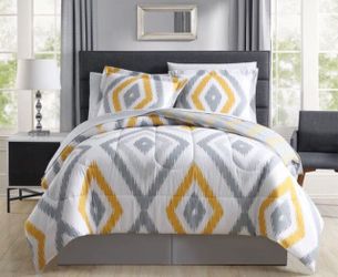 8 Piece Comforter Set Reversible Queen Size with Sheet Set