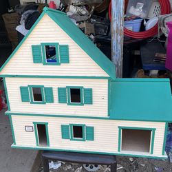 Wooden house 35 inches long 31 high