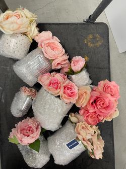 Artificial flower decor with base