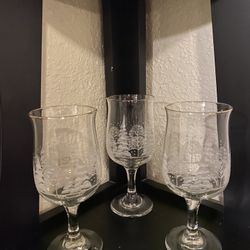 7 Arbys White Frosted Pine Trees With Gold Rim Christmas Wine 🍷 Is