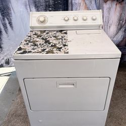 WHIRLPOOL Gas Dryer, works perfect, $100  Secadora de gas WHIRLPOOL, funciona perfectamente, $100.