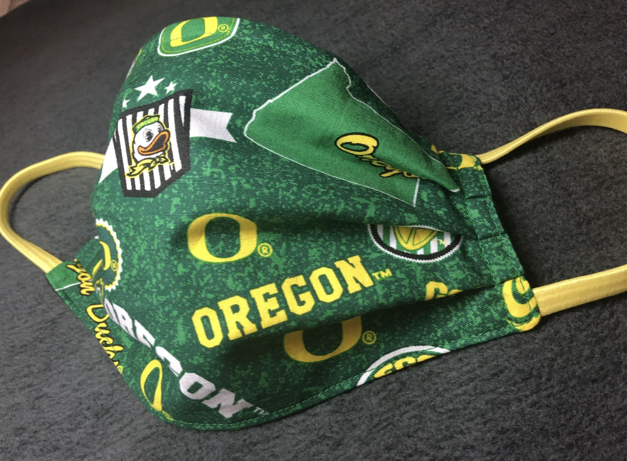 Oregon Ducks Face mask , Three layers, Adult size XL , Cotton, elastic ear loops, Nose Wire, reversible, washable, handmade