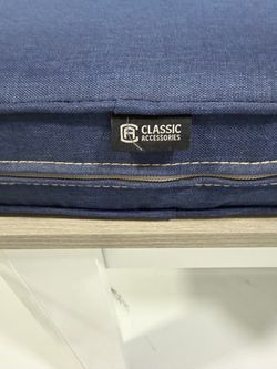 Two Water-resistant outdoor cushion/ cojin resistante al again