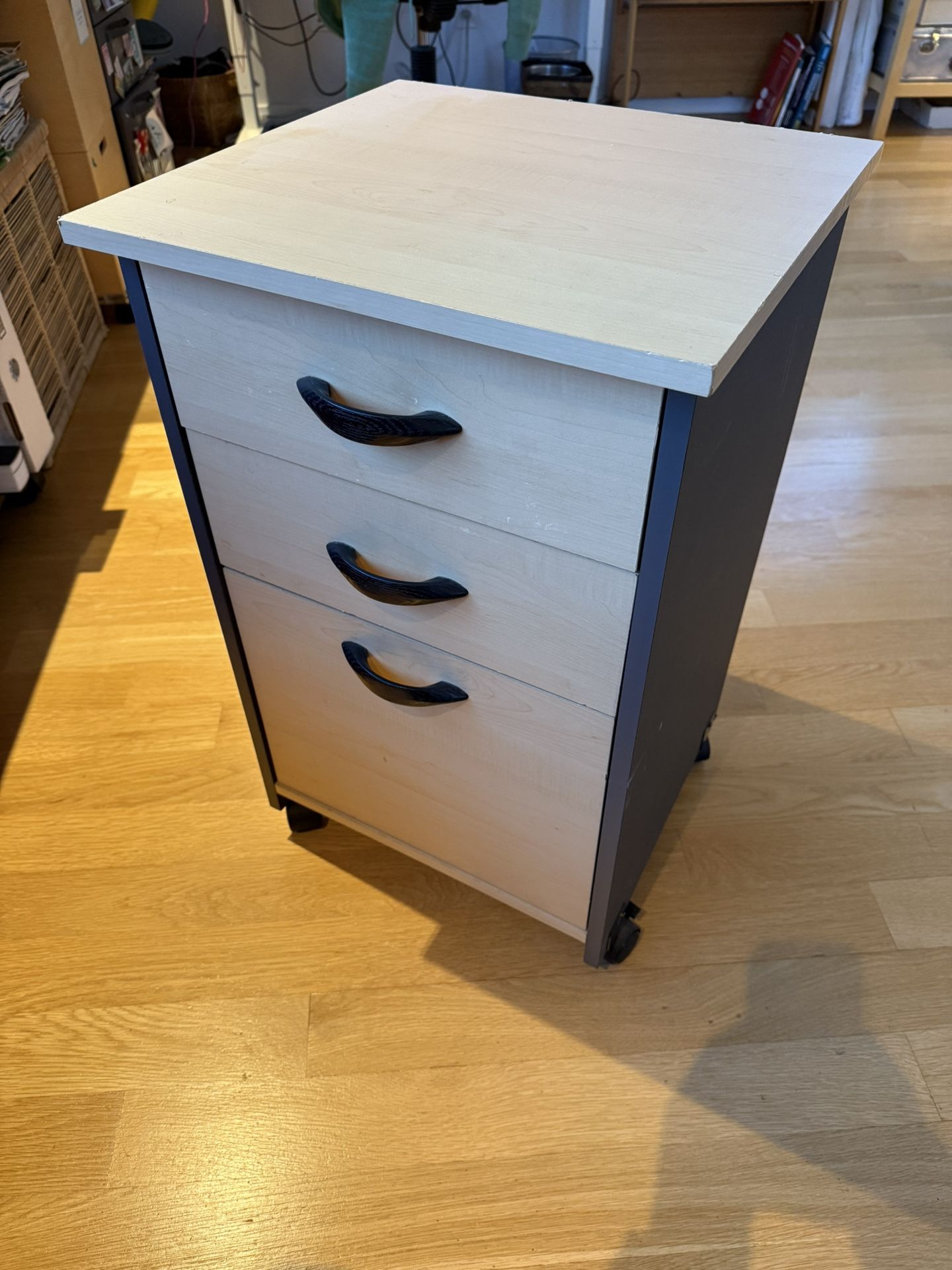 Rolling three drawer filing cabinet office pedestal
