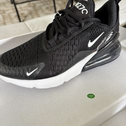 Women’s Nike Max Air 270 ( Brand New ) 